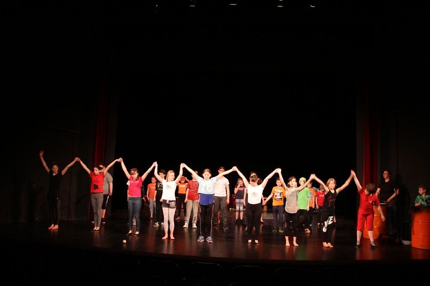 No money - pure honey - die Kinder des Zirkus Zappelini zeigten am Abend, was sie drauf haben