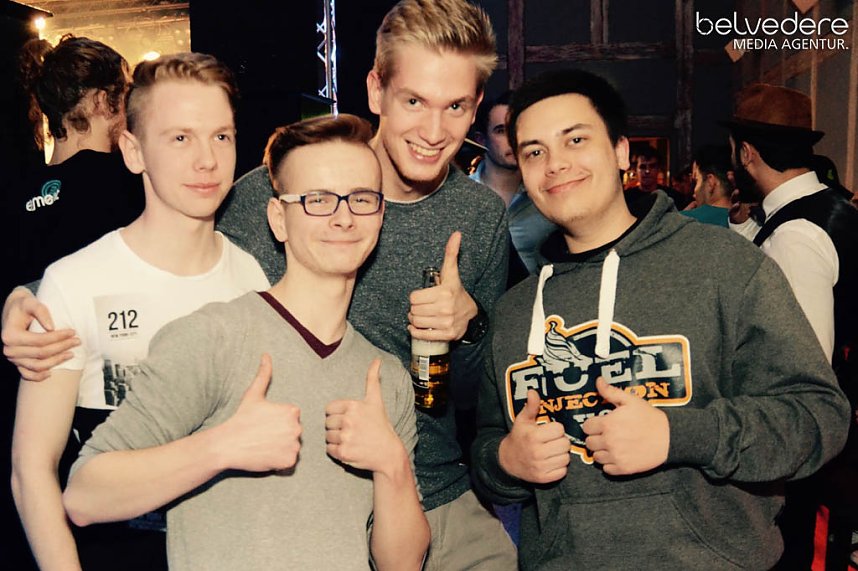 Party im Jugendclubhaus