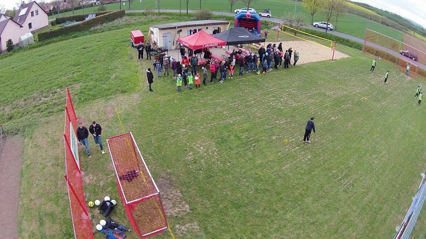 Sportplatz in Steinbr&uuml;cken eingeweiht