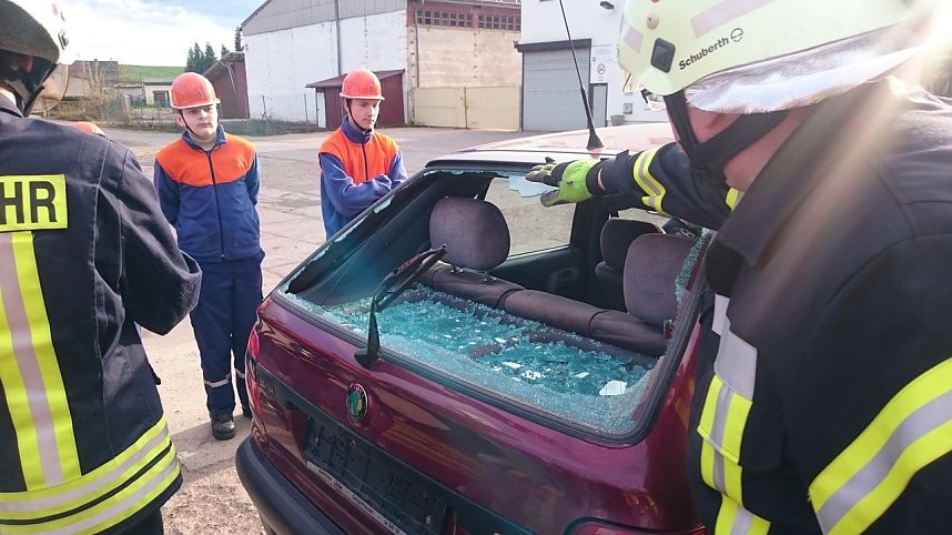 Lehrreiche &Uuml;bung des Feuerwehrnachwuchses