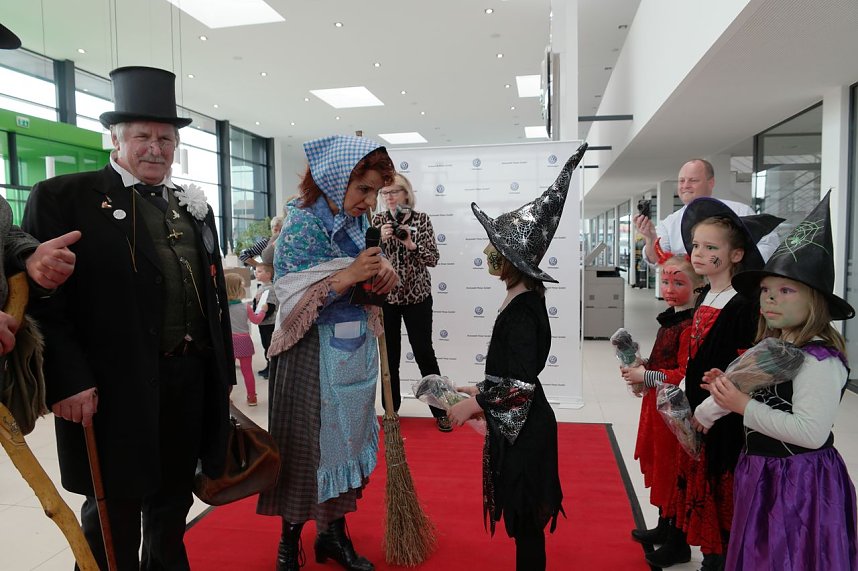 Hexen-Casting in der Skoda-Autowelt