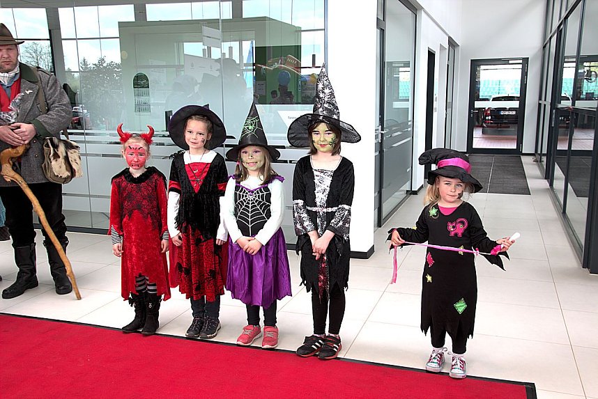 Hexen-Casting in der Skoda-Autowelt