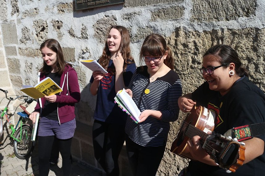 Erstmals mehr als 1000 Kisten voller B&uuml;cher - der gro&szlig;e KILA B&uuml;cherflohmarkt