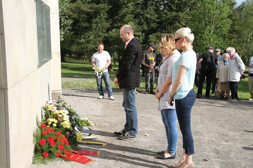Kranzniederlegung zum Tag der Befreiung