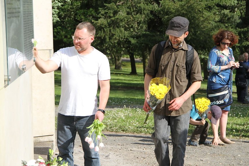 Kranzniederlegung zum Tag der Befreiung