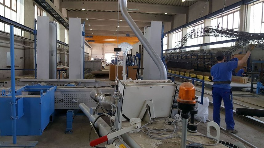 Mit der neuen Technik k&ouml;nnen unter anderem Binder bis zu einer St&uuml;tzweite von 40 Meter produziert werden-