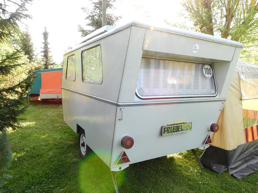 Ossi-Camping am H&uuml;nstein