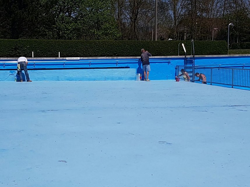 Unterst&uuml;tzung im Salzaquellbad