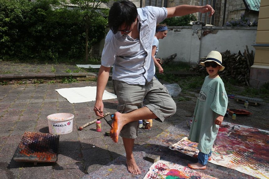 Actionpainting an der Jugendkunstschule