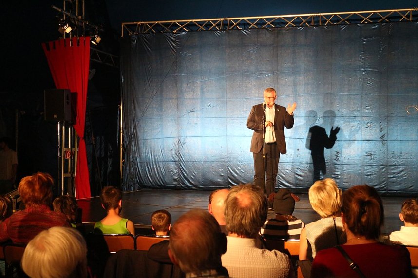 Premiere im neuen Nordh&auml;user Zirkuszelt