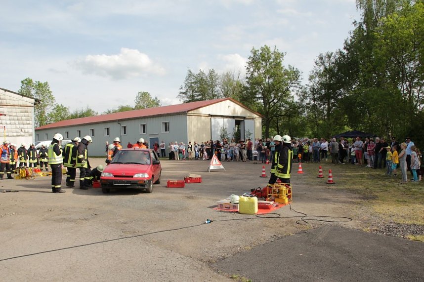 Feuerwehrtechnik pr&auml;sentiert