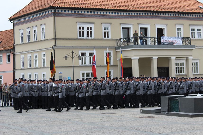 Vereidigung auf dem Marktplatz