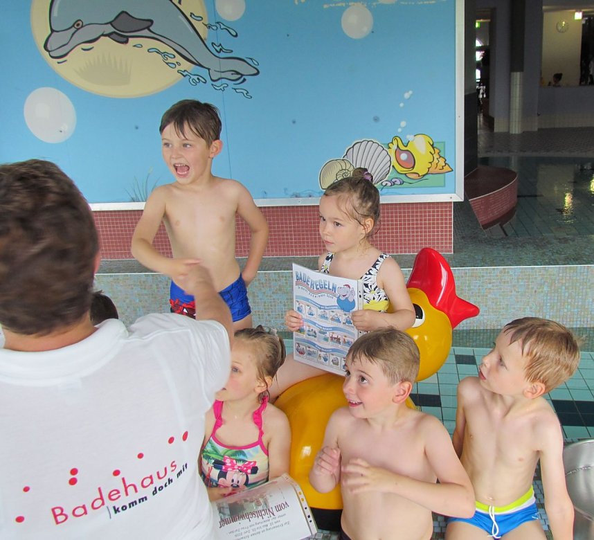 Kleine K&uuml;nstler im Badehaus 