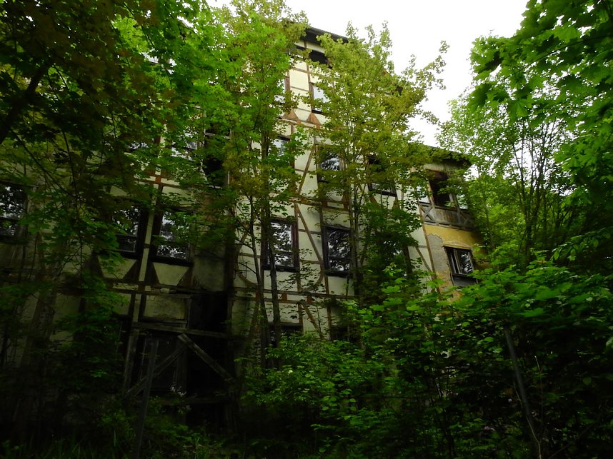 Ehemalige Sanatorien Erholung und Waldpark