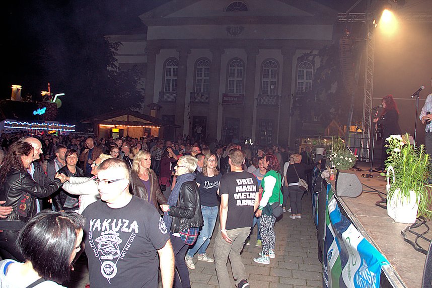 Nordhausen rockte auf Theaterplatz