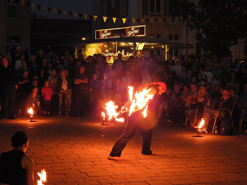 Extase vor dem Theater