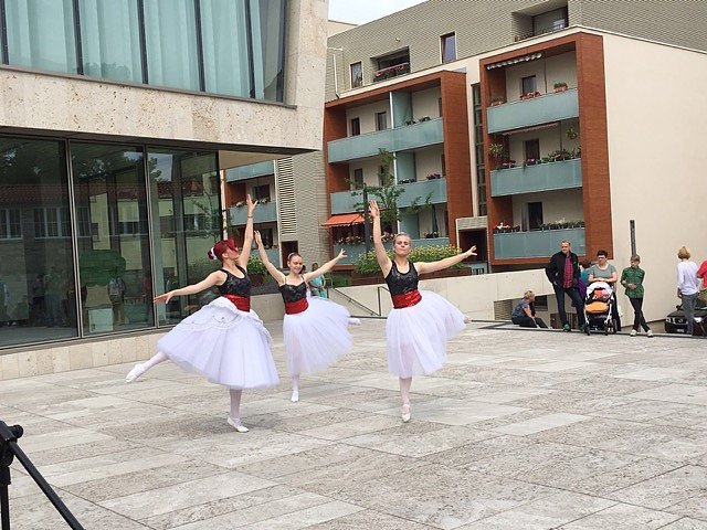 Tanzstudio Radeva bereichert das Rolandsfest