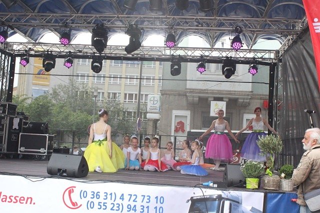 Tanzstudio Radeva bereichert das Rolandsfest