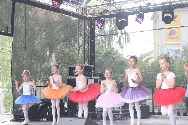 Tanzstudio Radeva bereichert das Rolandsfest