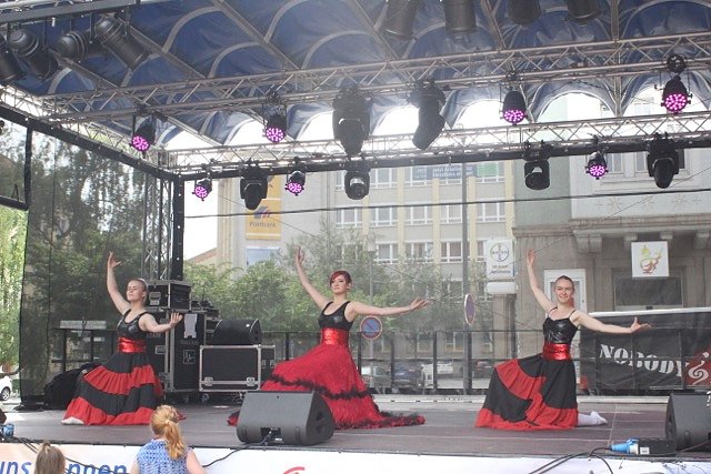 Tanzstudio Radeva bereichert das Rolandsfest