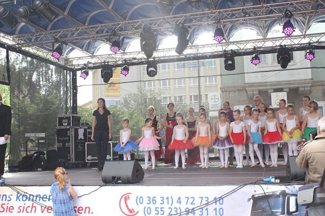 Tanzstudio Radeva bereichert das Rolandsfest