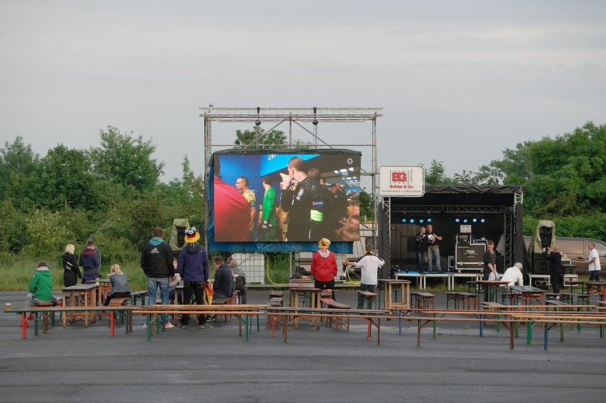 Erstes Public Viewing in Nordhausen