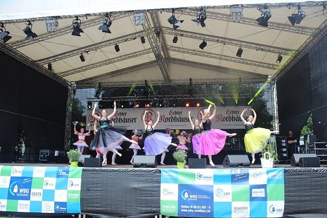 Das Tanzstudio Radeva gab auf dem Rolandsfest die Highlights ihres Repertoires zum Besten