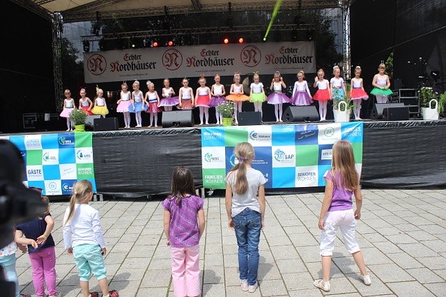 Das Tanzstudio Radeva gab auf dem Rolandsfest die Highlights ihres Repertoires zum Besten