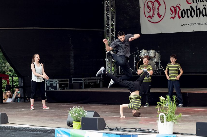 Insgesamt 17 Choreographien zeigte die Tanzschule Taimba zum diesj&auml;hrigen Rolandsfest auf der Theaterb&uuml;hne