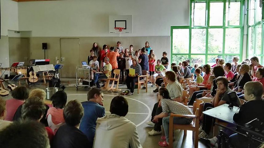 &Uuml;berraschung f&uuml;r Schule St. Martin"