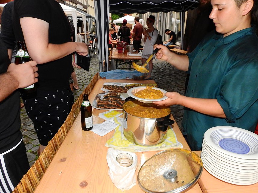 Veganes Stra&szlig;enfest auf der Kurzen Meile