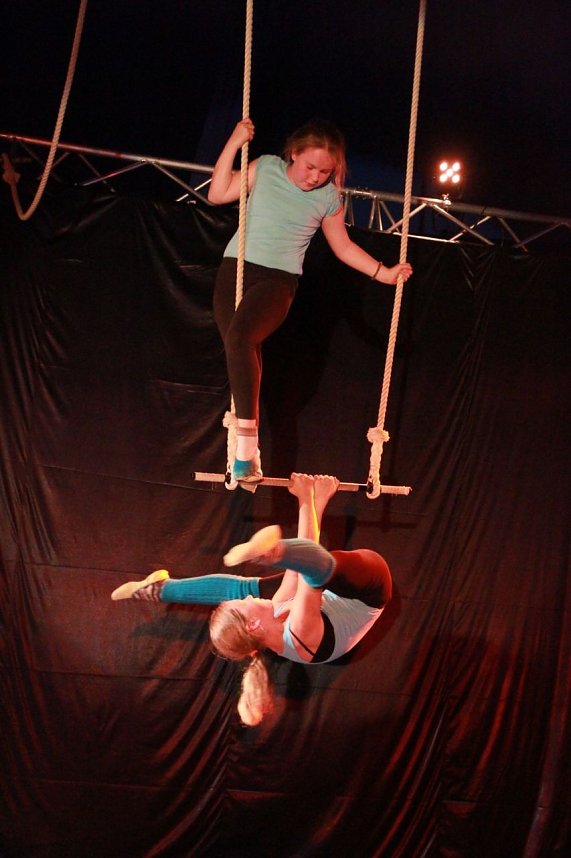 Zirkus macht stark - 55 Kinder konnten diese Woche im Zappelini Zelt ihr eigenes St&uuml;ck proben