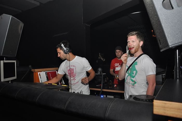 Musik und Handys in der Webe