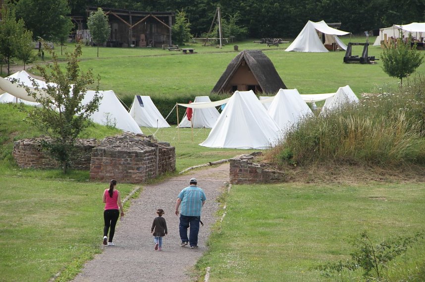 Geschichte erleben auf der Pfalz Tilleda