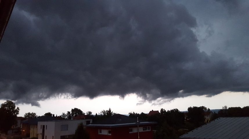 Der Himmel am Montagabend &uuml;ber Nordhausen