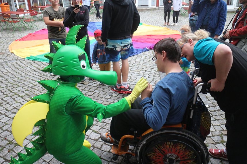 Tabaluga zu Besuch im Jugendg&auml;stehaus Rothleimm&uuml;hle
