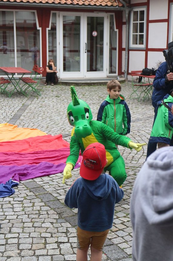 Tabaluga zu Besuch im Jugendg&auml;stehaus Rothleimm&uuml;hle
