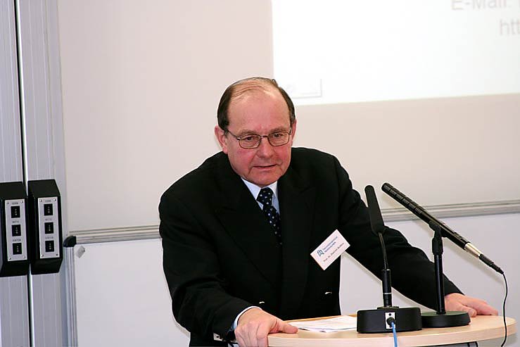 Prof. Dr. Bud&auml;us, Uni Hamburg