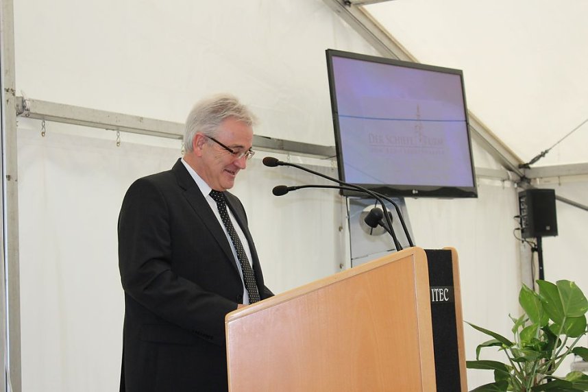 Mit Festakt schiefer Turm als gerettet gefeiert