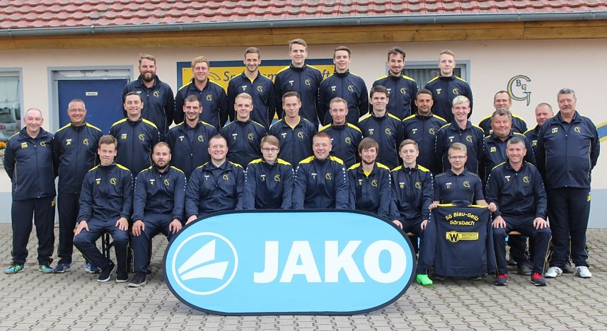 Top angezogen - neue Spiel- und Repr&auml;sentationskleidung