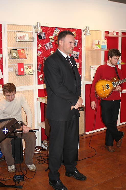 Prof. Dr. Wagner beim Empfang im Kunsthaus Meyenburg