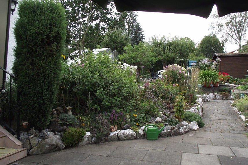 Kerstin und Ronald Pabst lassen in ihrem Garten gern Blumen sprechen.