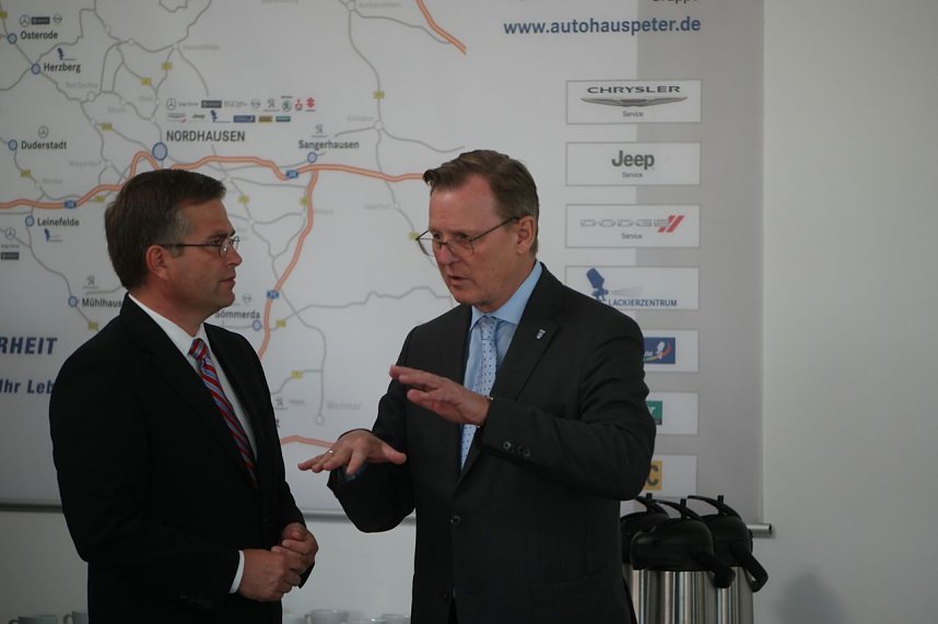 Azubis begr&uuml;&szlig;t