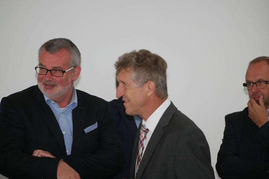 Azubis begr&uuml;&szlig;t