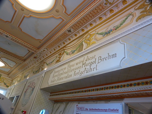 Sechs Neue in der Bahnhostra&szlig;e