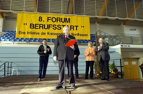 Dieter Przybilla er&ouml;ffnet Forum Berufstart