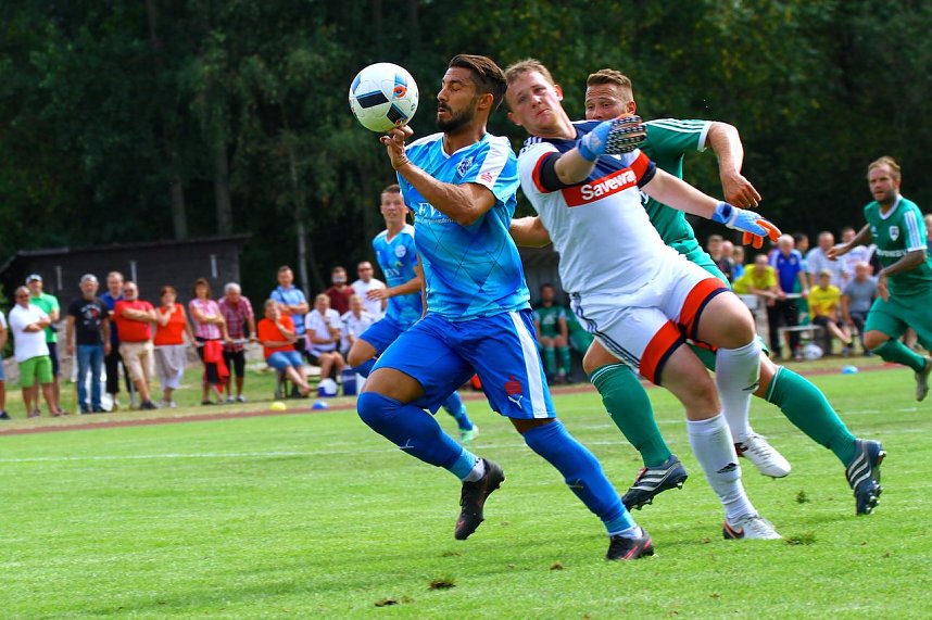 Wacker gewinnt 5:0 gegen Geratal