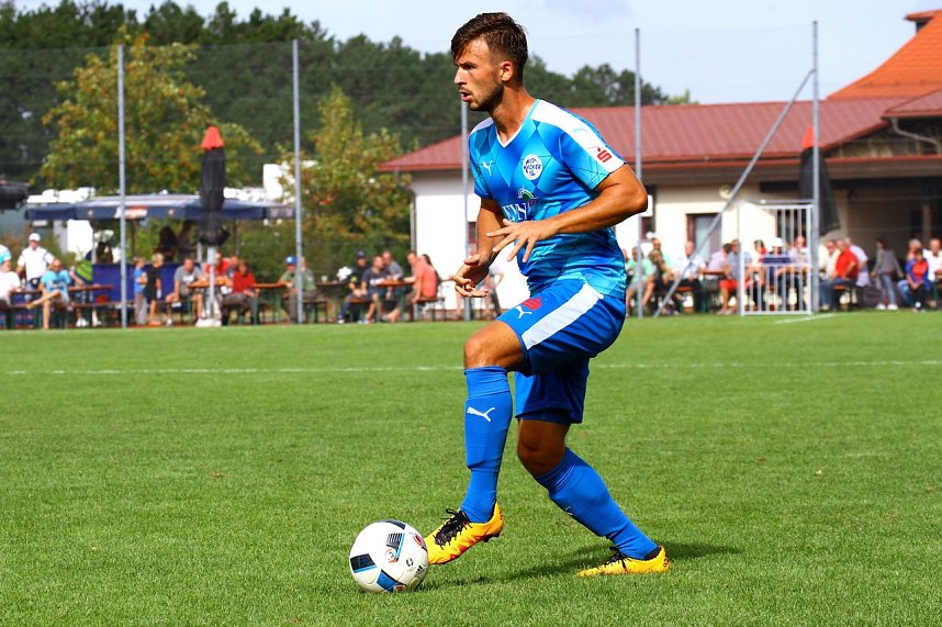 Wacker gewinnt 5:0 gegen Geratal