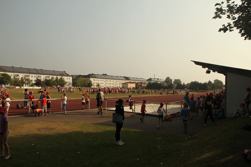 Grundschulsporttag auf dem Hohekreuz-Sportplatz