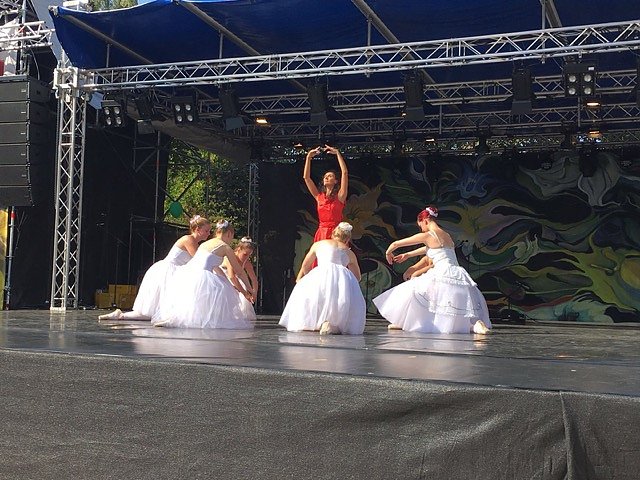 Ballettm&auml;rchen zum Theaterfest - die Eleven des Tanzstudio Radeva zeigten ihr K&ouml;nnen